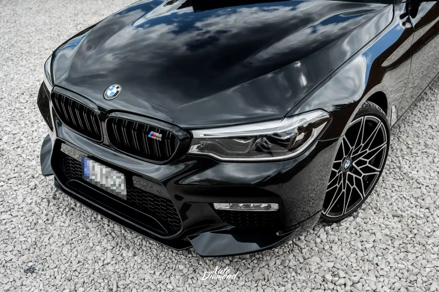 Czarne BMW M-Sport - oryginalne reflektory przed przyciemnieniem - Auto Diamond
