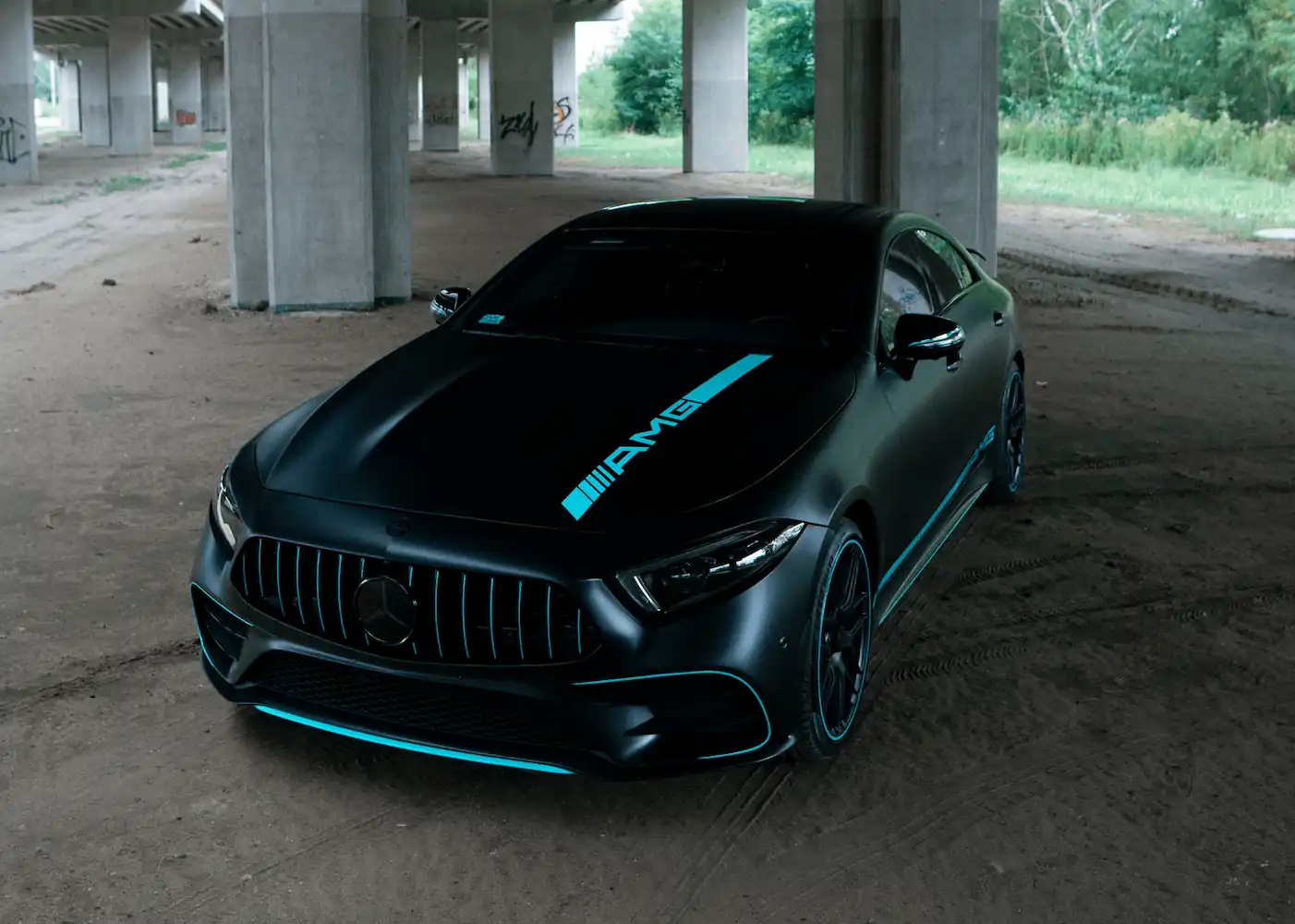 Mercedes-AMG CLS 53 w czarnej matowej folii z turkusowymi akcentami AMG - Auto Diamond