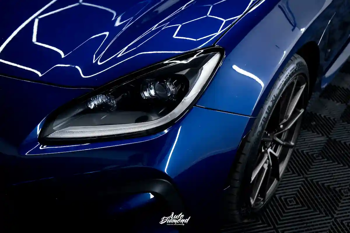 Granatowa Toyota GR86 z folią PPF na tylnym zderzaku - Auto Diamond